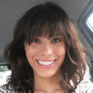 Meet your Posher, Larissa